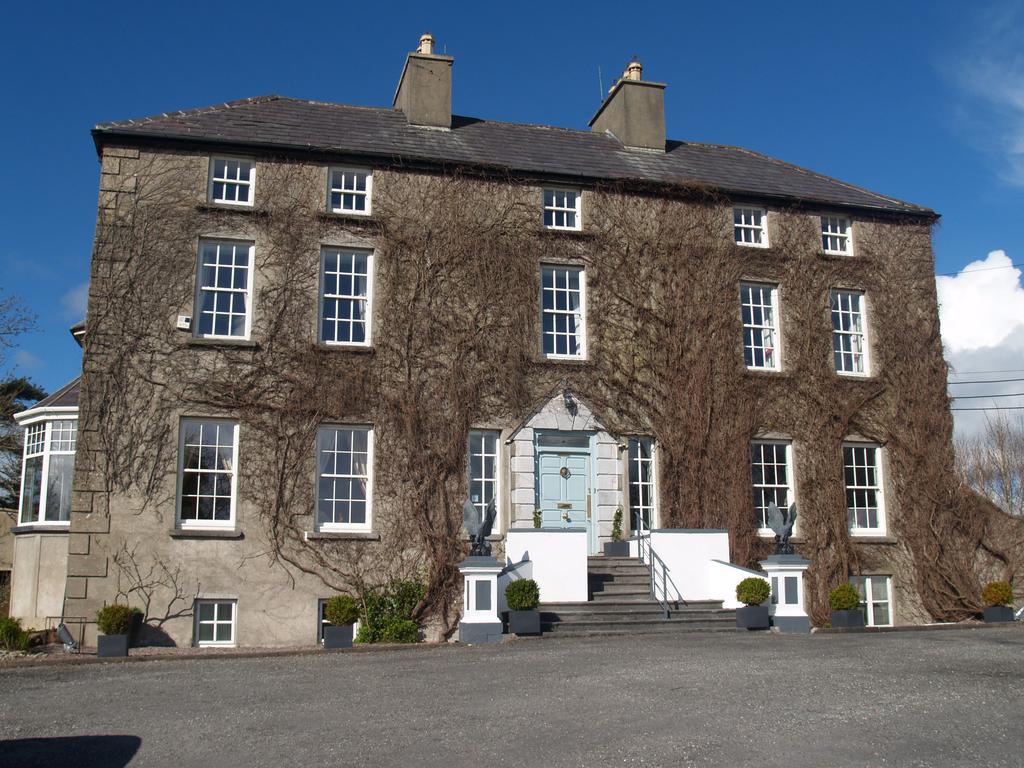 Castlemorris House Hotel Тралий Екстериор снимка