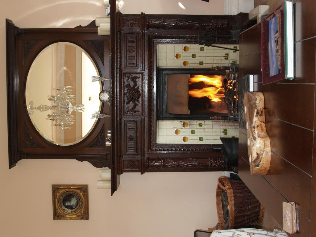 Castlemorris House Hotel Тралий Екстериор снимка