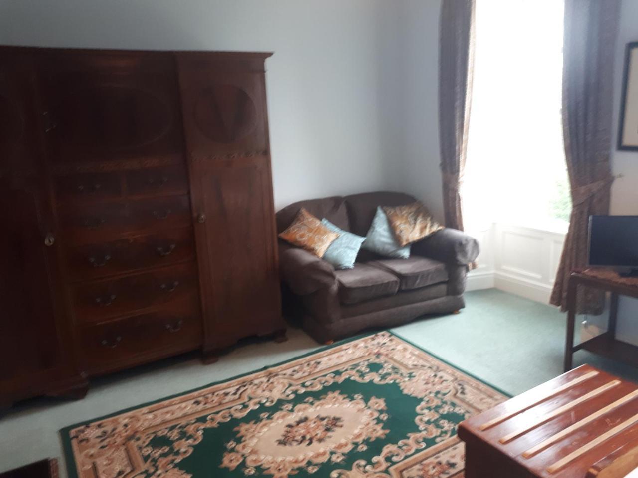 Castlemorris House Hotel Тралий Екстериор снимка