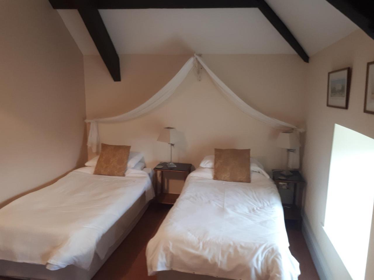 Castlemorris House Hotel Тралий Екстериор снимка
