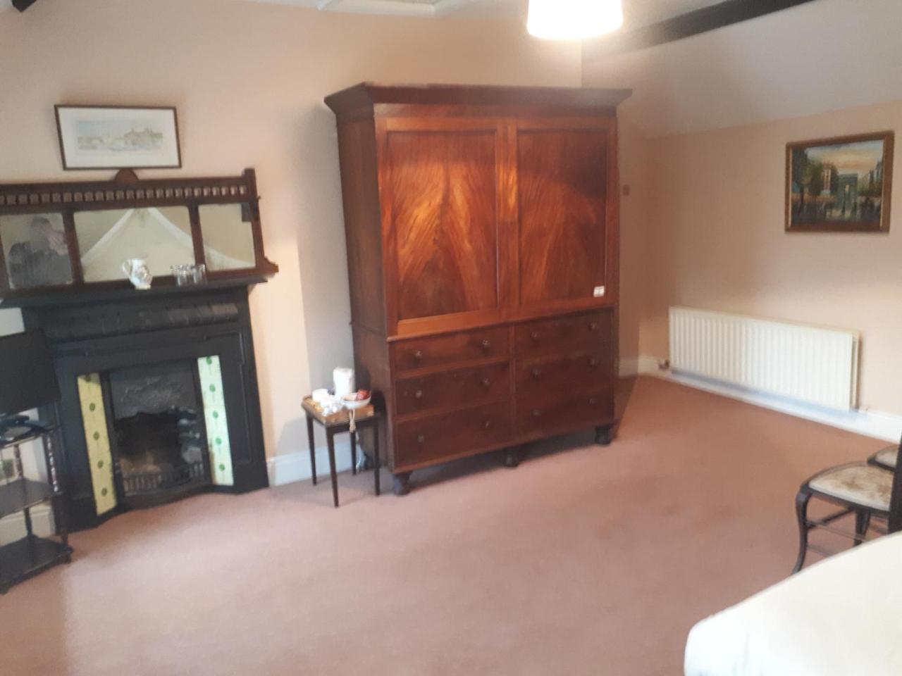 Castlemorris House Hotel Тралий Екстериор снимка
